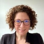 Photo de la co-cheffe d'équipe de l'équipe n°9 de l'IRSL : PhD, HDR, DR2 INSERM Marion ESPÉLI (Niches lymphoïdes, chimiokines et syndromes immuno-hématologiques)